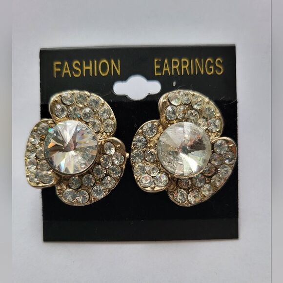 Stunning Classic Necklace and Earring Set NEW Never Worn. - Picture 11 of 15